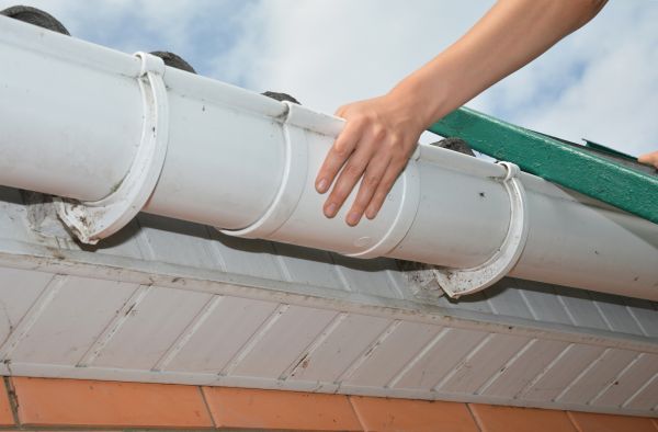 Gutter Reattachment in Boerne